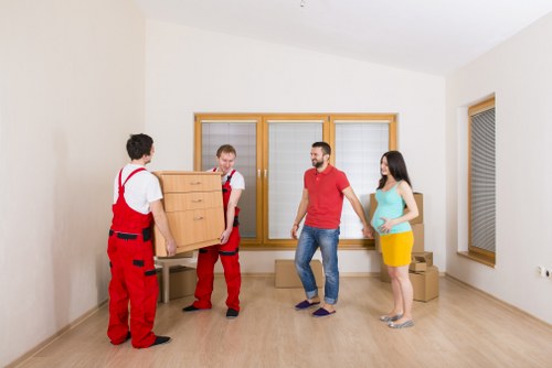 Careful packing and loading support for a Crystal Palace move