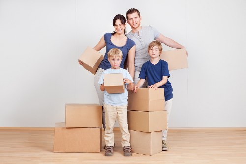 Movers Crystalpalace completing a safe and organised relocation