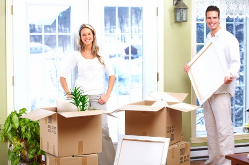 Local removal truck rental service for moving day in Crystalpalace